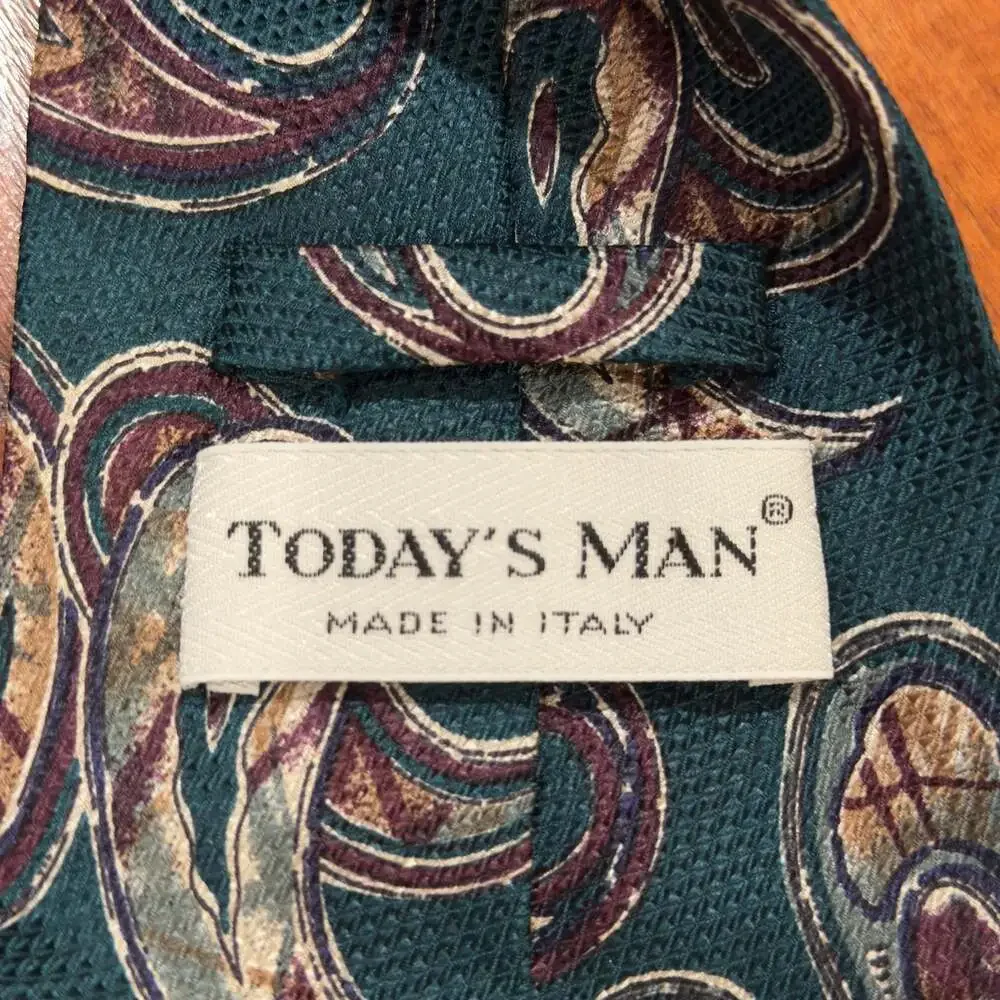 Today's Man Vintage Green and Burgundy Paisley Necktie Made in Italy